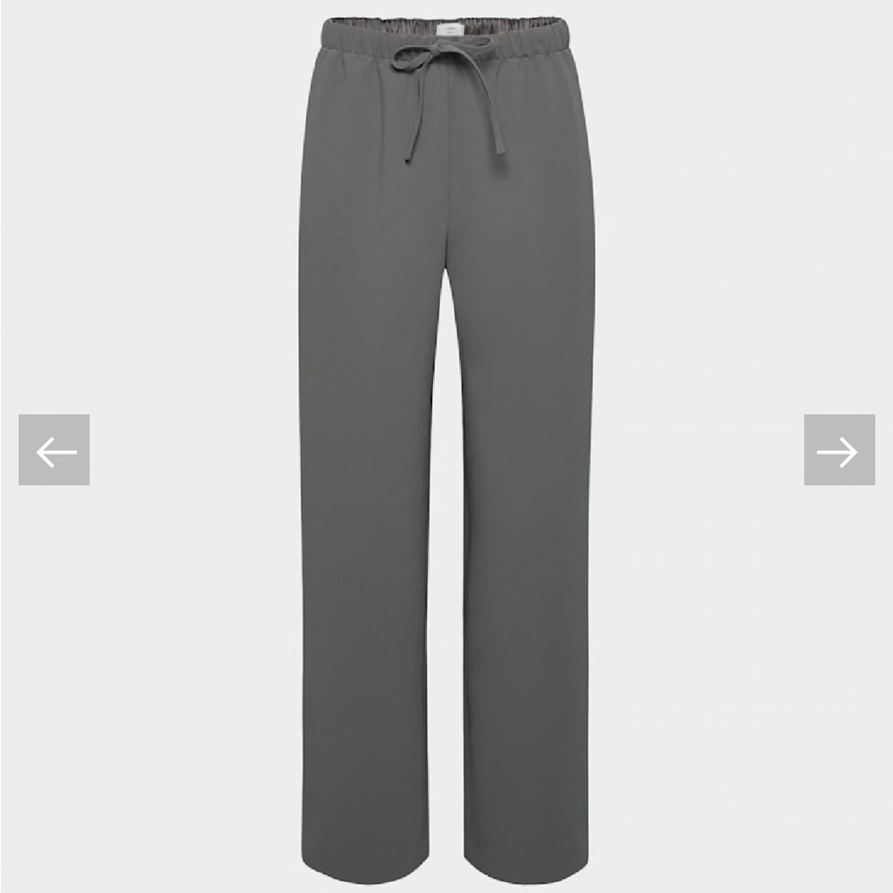 NWOT Aritzia Lodge Pants Crepette in Coal Grey (XS)